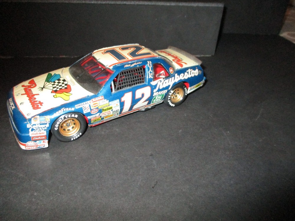 Vintage/PRO/BUILT/Plastic/Model(NASCAR/#12/HUT/STRICKLIN/BUICK)1991/Nice