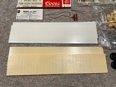 AMT COORS Fruehauf 40′ Reefer Trailer 1/25 Model Kit #5203 Original (UNBUILT)