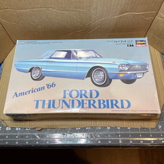 Hasegawa American ’66 Ford Thunderbird Model Kit Unassembled 1:24 CB-5