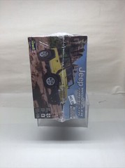 2020 Revell Jeep Wrangler Rubicon 1:25 Scale Plastic Model Kit 85-4501 – Sealed