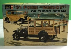 REVELL Model Kit 31 FORD WOODY Or TUDOR SEDAN 1/24 H-1275-200 Beach Boys Vibe