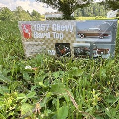 AMT 1957 Chevy Hard Top 1:25 Scale Model Kit Skill Level 2 Easy Age 10+