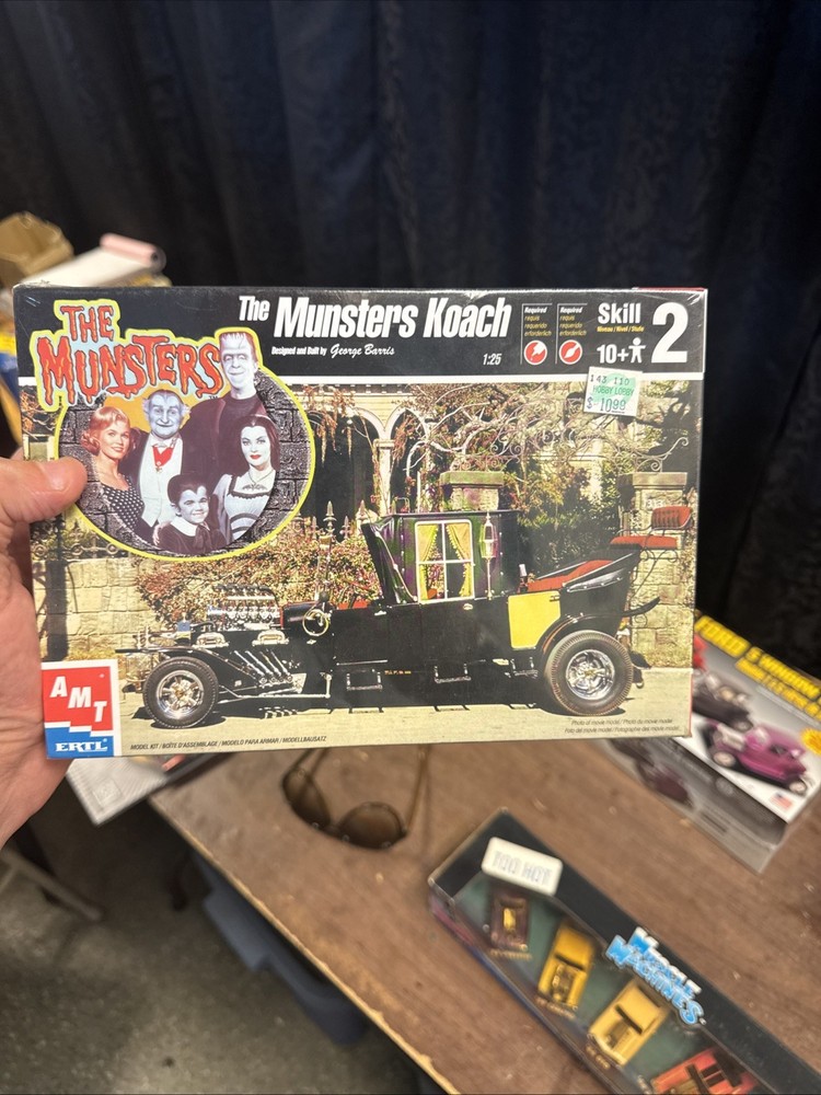 1999 AMT/ERTL: The Munsters Koach Model Kit *Factory Sealed* NOS 1:25 KEY 🔥