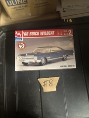 AMT Ertl 31222 1/25 Scale Buyer’s Choice 1966 Buick Wildcat Plastic Model Kit