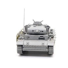 TAKOM 1/35 German Panzer III Ausf. M Schurzen Plastic Model Kit TKOB8002
