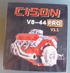 cison v 8 gasoline engine model kit plus accessories THE REAL DEAL!!!!