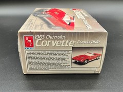 AMT ERTL 1:25 1963 Corvette Convertible Model Kit #6774 Rough Sealed Box