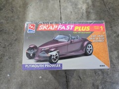 🔥1994 AMT/ERTL Models Kit #8284 SNAPFAST Plus Plymouth Prowler – 1:25 Scale