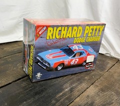 VINTAGE RICHARD PETTY Polar Lights Dodge Charger #6605 1/25 Plastic Model Sealed