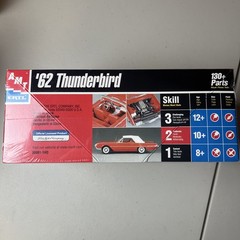 AMT 1962 Ford Thunderbird No.30081 1/25th Scale Sealed – NIB