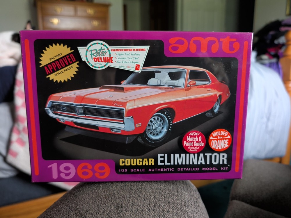 AMT Retro Deluxe 1969 Cougar Eliminator 1:25, Molded In Orange, Sealed NIB