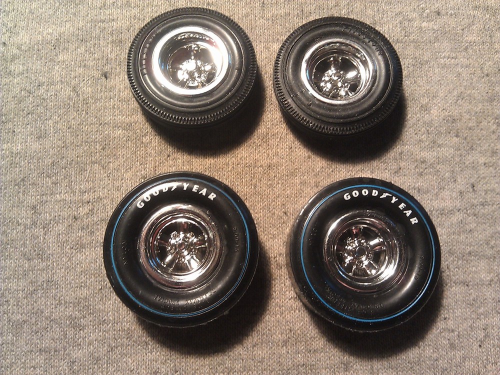 1/25 Scale AMT Pad Printed Drag Slicks with Mags and Tires.