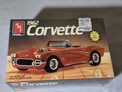 Vintage 1/25 AMT ERTL 1962 CORVETTE 3 in 1 CUSTOMIZING KIT FACTORY SEALED 1986