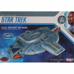 Polar Lights 1/1000 Star Trek USS Defiant PLL952 Plastic Models Space