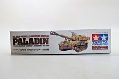 Tamiya 1/35 U.S. Self Propelled Howitzer M109A6 Paladin Model Kit #37012
