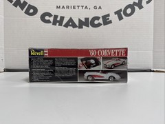 1988 Revell 1960 / ’60 Corvette Skip’s Fiesta Series 1:25 Model Kit – Sealed