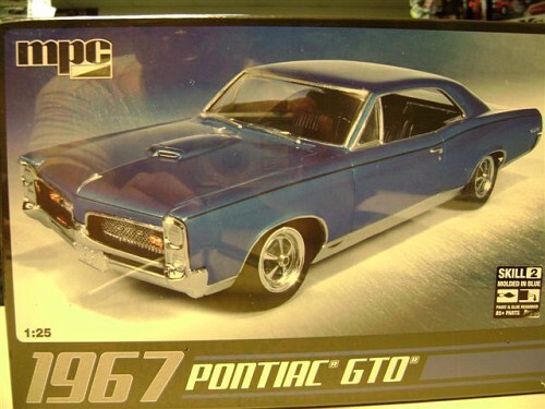 MPC 710 1967 Pontiac GTO 1/25 model kit