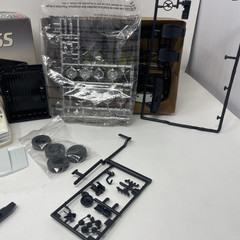 AMT ERTL # 6032 Chevrolet C 1500 454 SS PICKUP TRUCK1/25 Scale Open Unbuilt S8