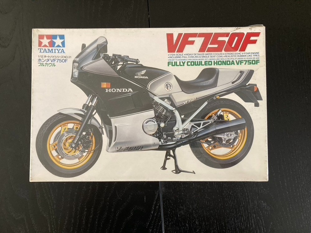 Vintage Tamiya 1/12 Honda VF750F Motorcycle Model Kit #14031