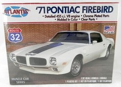 1:32 Scale ’71 Pontiac Firebird Plastic Model Kit – Atlantis #M2009
