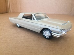 VINTAGE AMT 1965 FORD T-BIRD THUNDERBIRD DEALER PROMO PHILCO TRANSISTER RADIO