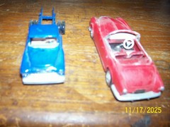 (2) Vintage 60’s Lindberg Built Ups Models in 1/32 scale Car & Truck Lot