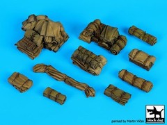 Black Dog 1/35 Tentage plus Bedrolls Figure/Diorama Accessories Set No.1 T35141