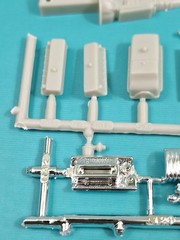 Revell AMT Ertl Monogram MPC 1/25 Scale 1987 Ford Mustang GT 5.0 302 Engine