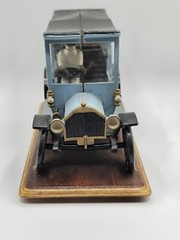 Revell Highway Pioneers Series 2- 1910 Cadillac Limousine Assembled Model w/base