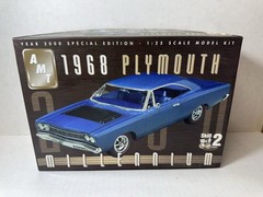 AMT 1968 Plymouth Road Runner Millennium 1:25 Model Kit #30270 NEW OPEN BOX