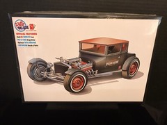 AMT 1167/12 1925 FORD MODEL T CHOPPED T MODEL KIT-NIB-1/25 SCALE