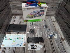 Bburago BP Ford ABU Dhabi Rally Car Diecast Model Kit Mikko Hirvonen 2008
