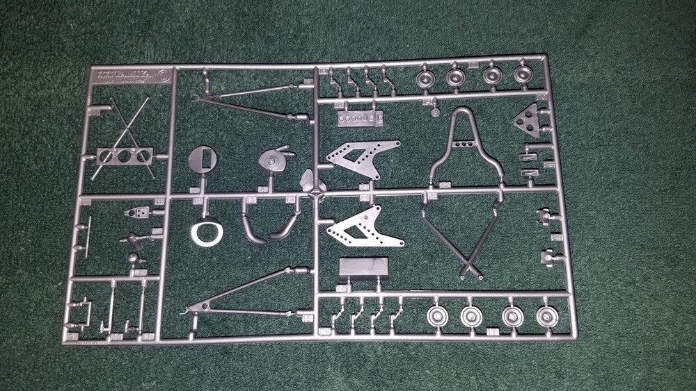 Yardley McLaren M23 1/12 Tamiya 12017 Sprue Q: Suspension, Frame, Etc.