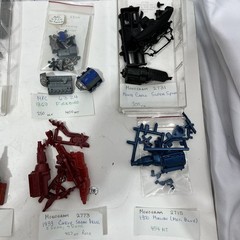 Junkyard Model Car Lot Motors Engines Accessories Various Parts 1/24