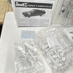 Revell Fast & Furious Dom’s ’71 Plymouth GTX 2’n1 1:24 Plastic Kit 85-4477