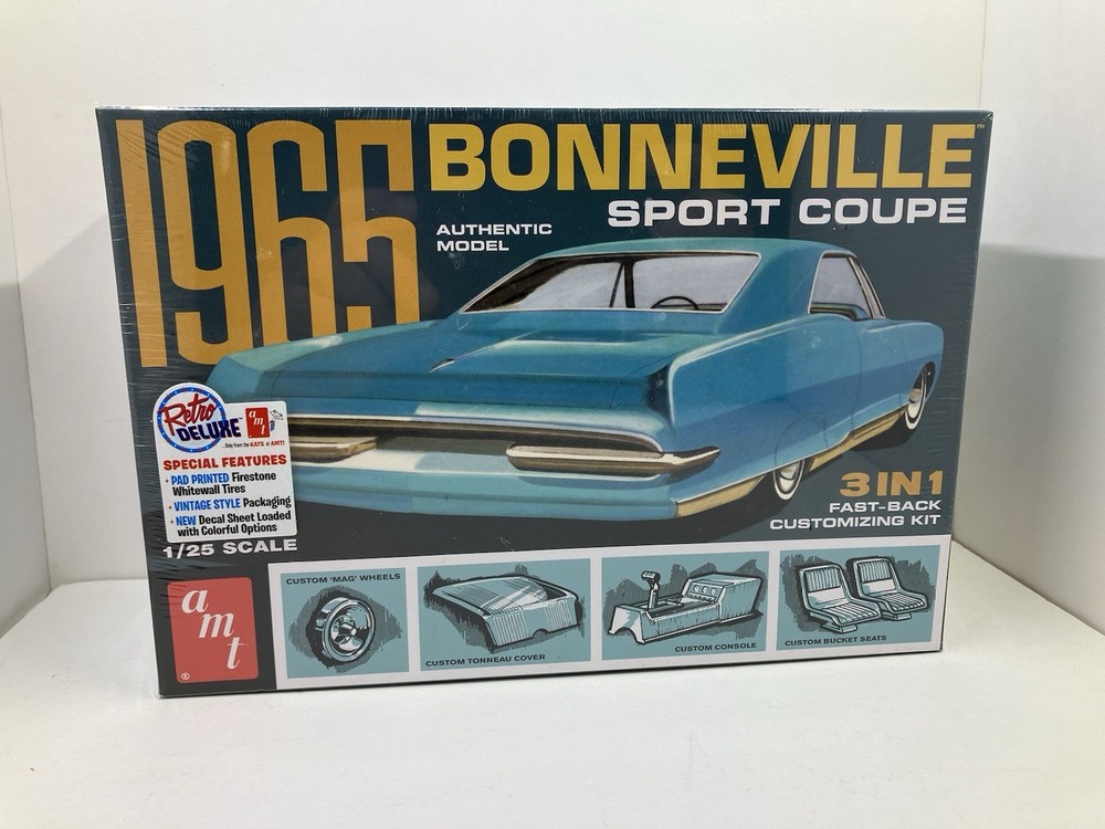 AMT 1965 Bonneville Sport Coupe – 1/25 Scale Model Kit – AMT – 1260