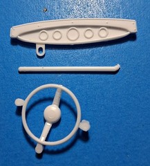 30 FORD WOODY STREET ROD STOCK INTERIOR – REVELL 2064 – MODEL CAR KIT PARTS LOT