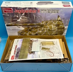 Amusing Hobby AH 35A011 1/35 German Tank Destroyer Jagdpanther II Brand New