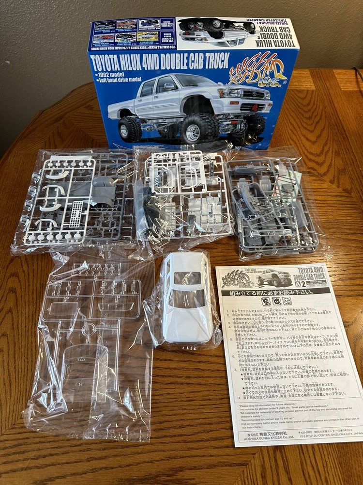 RARE Bluefin Toyota Hilux 4WD Double Cab Truck High Rider Model Kit NIOB #03513