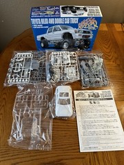 RARE Bluefin Toyota Hilux 4WD Double Cab Truck High Rider Model Kit NIOB #03513