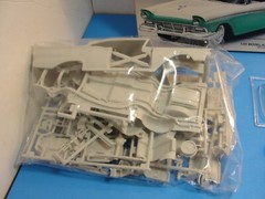New Open Box AMT ERTL 1957 Ford Fairlane 500 1/25 Model Kit #8028 Sealed Parts