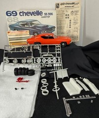 Vintage 1969 Chevy Chevelle SS 396 Built Model Partial Paint Extra Parts Box
