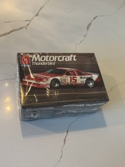AMT Ertl 6730 1/25 15 Motorcraft Ford Thunderbird Shepherd NASCAR Model OPEN