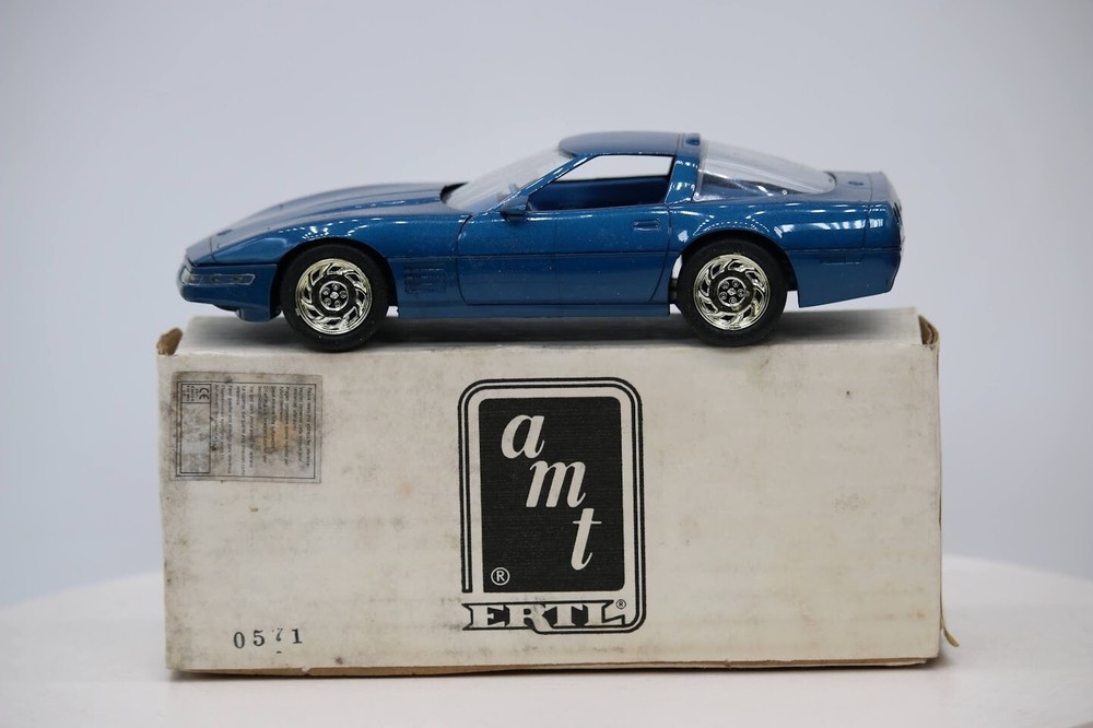 AMT/ERTL 1991 Corvette ZR-1 Medium Quasar Blue #6934 Promo Model 1:24