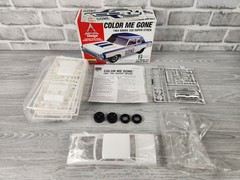 Lindberg Color Me Gone 1964 Dodge 330 Super Stock 1:25 Model Kit N.O.B. 72156