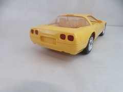 AMT ERTL 1992 Corvette Convertible ZR1 Yellow 6575