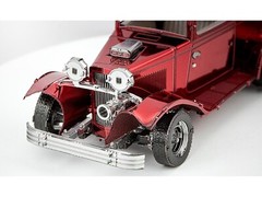 1932 FORD COUPE RED STEEL MODEL KIT BY METAL EARTH MMS198