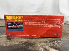 VINTAGE RICHARD PETTY Polar Lights Dodge Charger #6605 1/25 Plastic Model Sealed