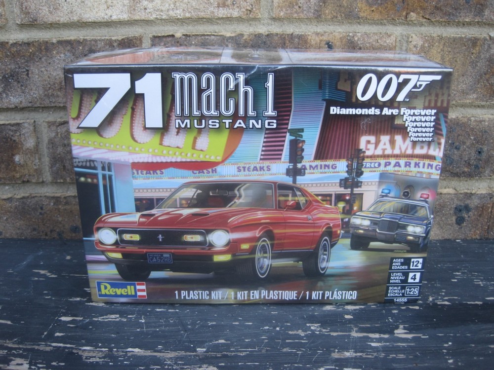 Revell 1971 Ford Mustang Mach 1 007 James Bond 1/25 Scale Model Kit 14555 SEALED