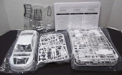 DONOR 2016-2018 NASCAR FORD FUSION STOCK CAR MODEL KIT- WHITE – REVELL – 1/24
